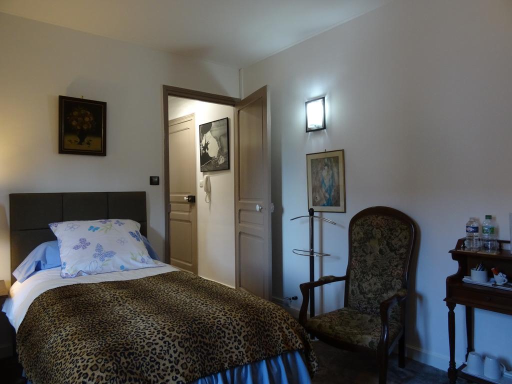 Chambres Et Table D'Hotes La Belle Lensoise Стая снимка