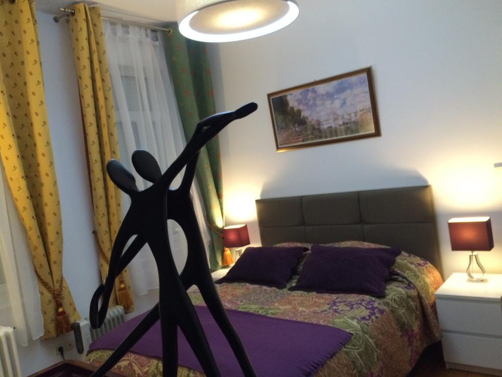 Chambres Et Table D'Hotes La Belle Lensoise Стая снимка