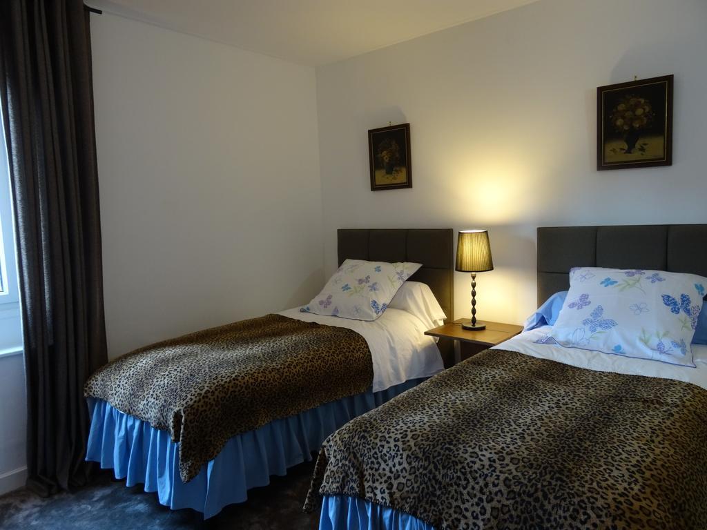 Chambres Et Table D'Hotes La Belle Lensoise Стая снимка
